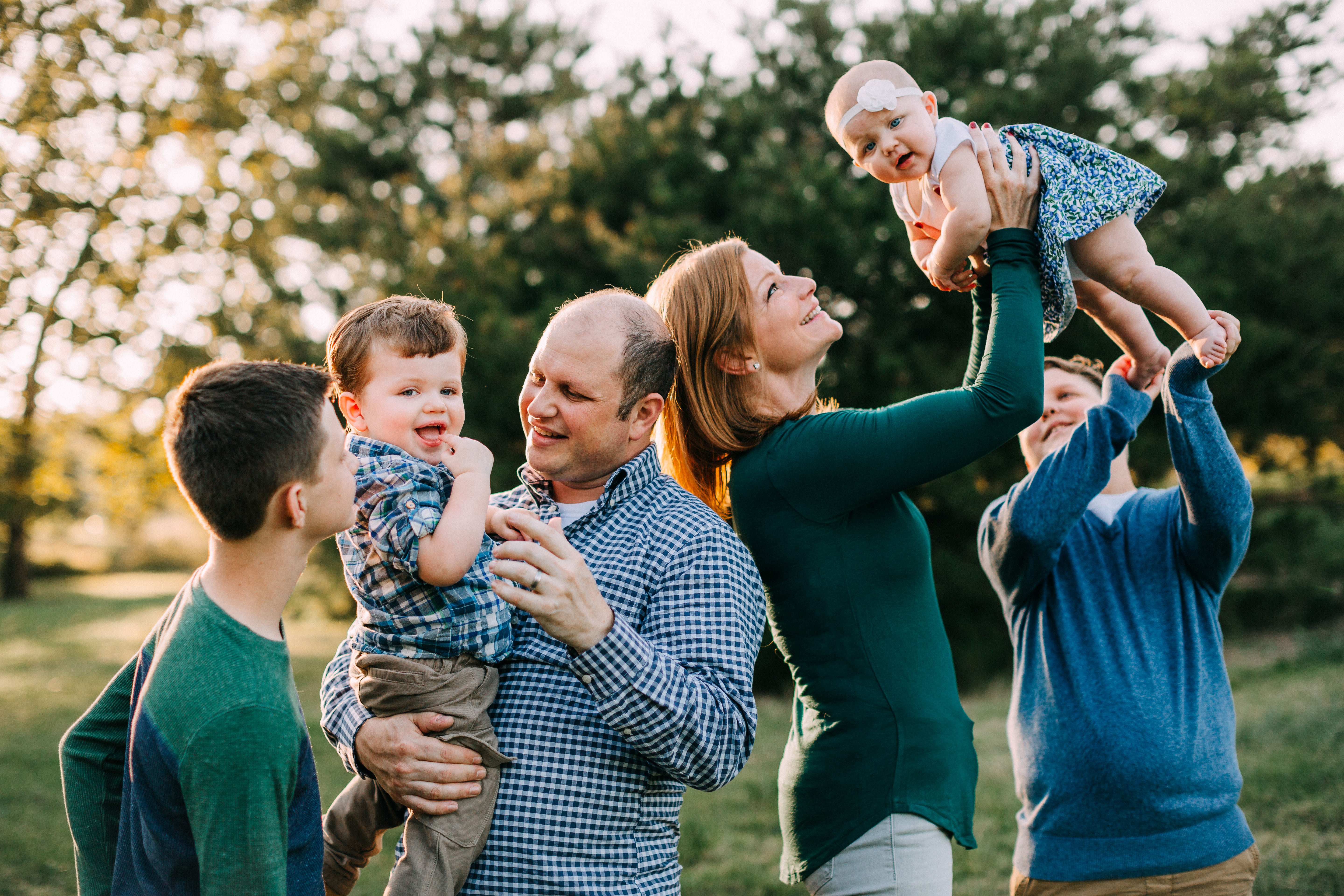 photo session, st louis family photographer, forest park family session, family of 6, toddler boy, baby girl, blues and greens family outfits, fall family session, st louis baby photographer, st louis child photographer